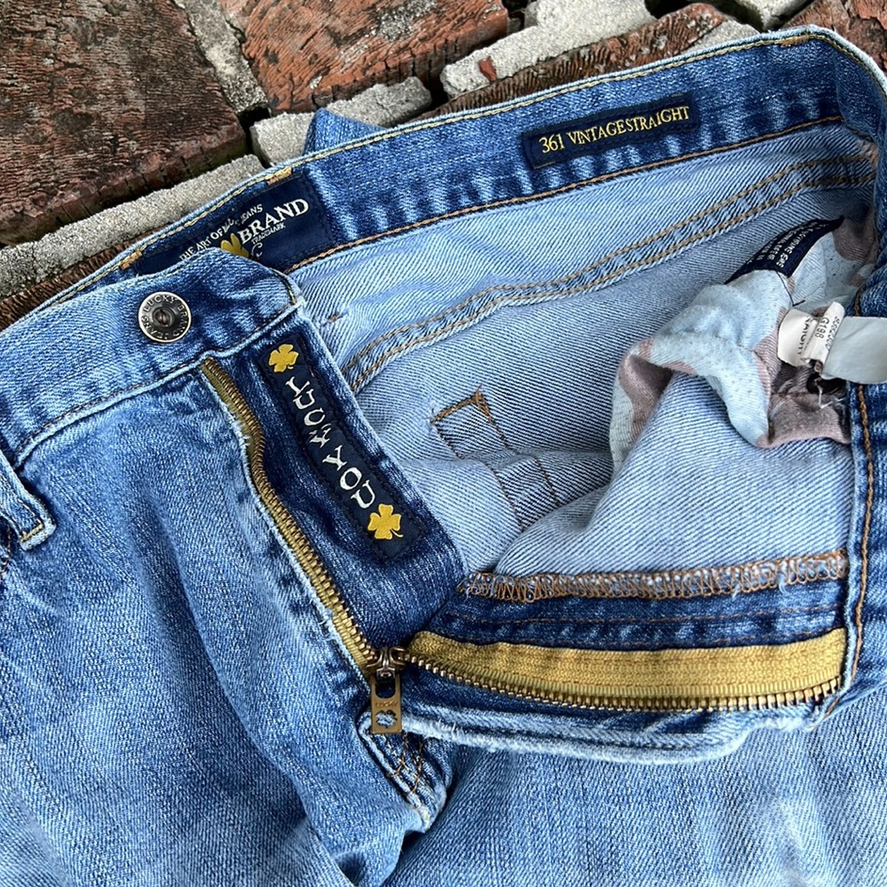 Lucky Brand 361 Vintage Straight distressed jeans size 34 - Picture 7 of 8